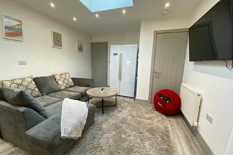 6 bedroom house to rent, Birmingham B29