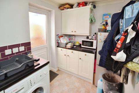 2 bedroom terraced house to rent, Ryde Drive, Stanford-Le-Hope, SS17