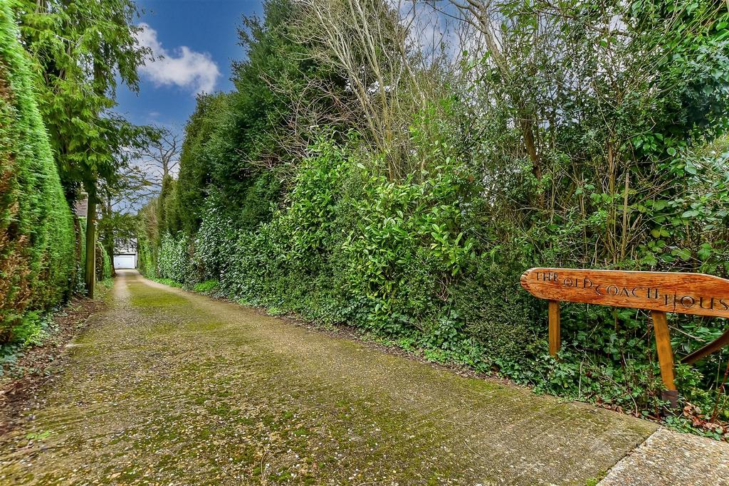 Driveway/Parking