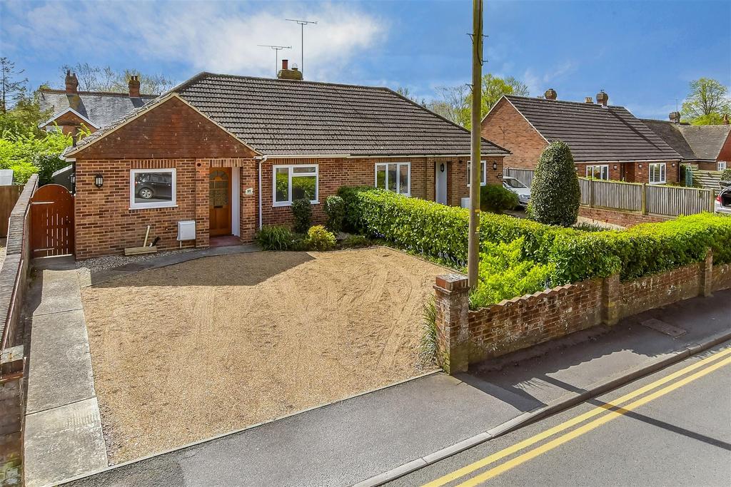 Golden Square, Tenterden, Kent 2 bed semidetached bungalow for sale