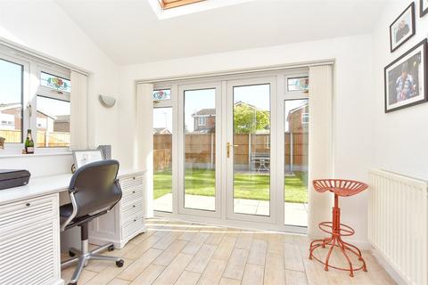4 bedroom detached house for sale, The Finches, Sittingbourne, Kent