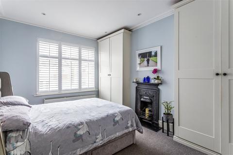 55 Kings Avenue, New Malden, KT3 4DU