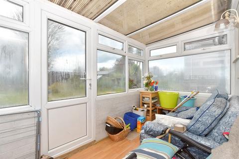 61 Sandwich Road, Whitfield, Dover, CT16 3LT