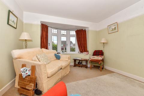 61 Sandwich Road, Whitfield, Dover, CT16 3LT