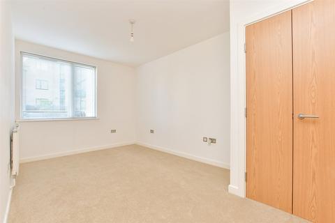 2 bedroom apartment for sale, Russells Crescent, Horley, Surrey