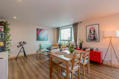 2 bedroom ground floor flat for sale, 10/1 Western Harbour Breakwater, Newhaven, Edinburgh, EH6 6PZ