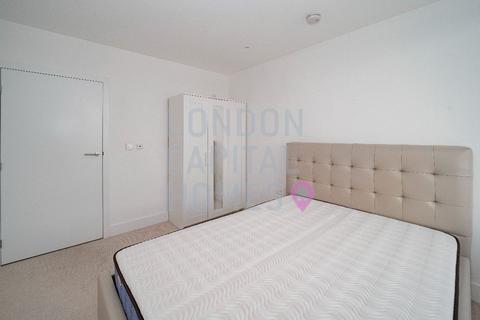 3 bedroom apartment to rent, Lombard Wharf, 12 Lombard Rd, London SW11