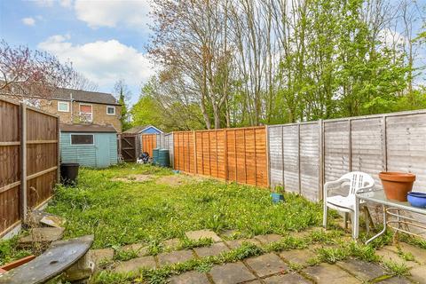 52 Farm Holt, New Ash Green, Longfield, DA3 8QB