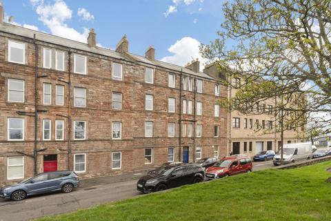 1 bedroom flat for sale, 2F Harbour Road, Musselburgh, East Lothian, EH21 6DL