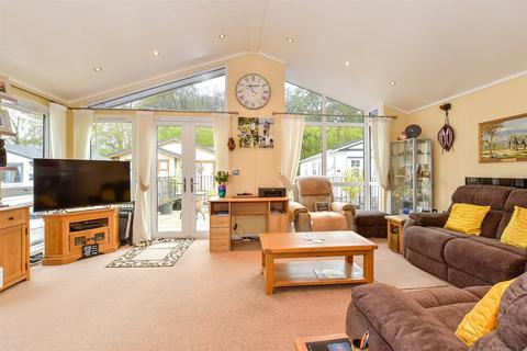 2 bedroom park home for sale, Woodlands Lodge Park, Ashford, Kent