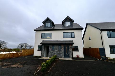 4 bedroom semi-detached house for sale, Heol-Y-Bedw-Hirion, Markham, NP12