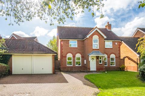 4 bedroom detached house for sale, Malvern Road, Bromsgrove, Worcestershire, B61