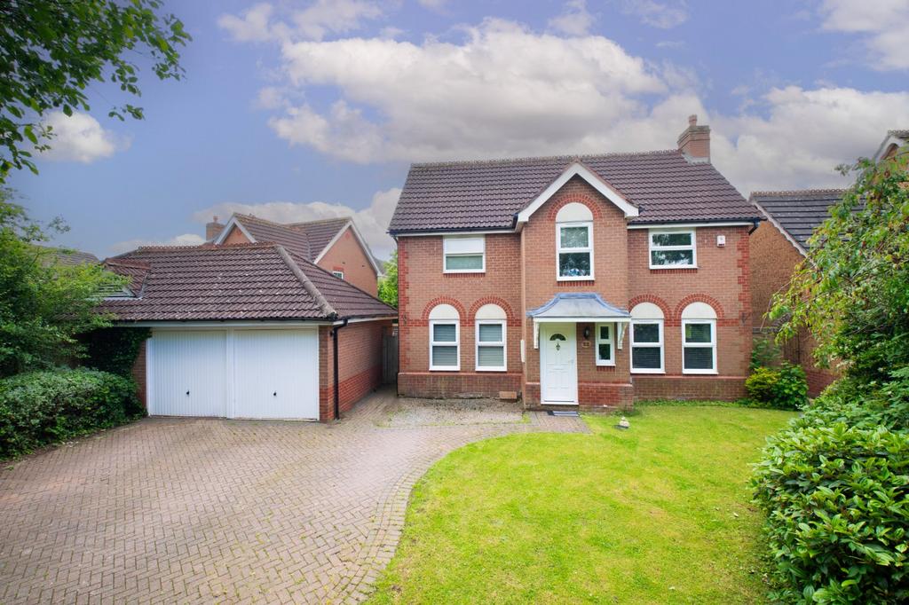 Malvern Road, Bromsgrove... 4 bed detached house for sale £440,000