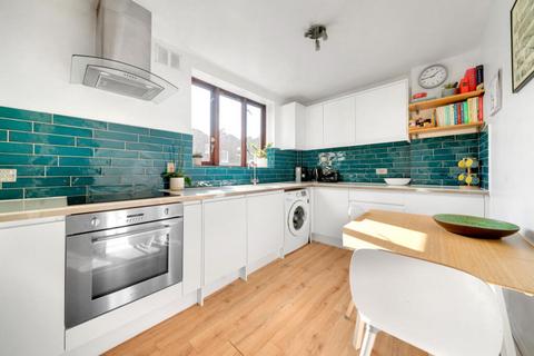 13c Richmond Grove, London, N1 2DL