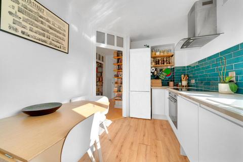13c Richmond Grove, London, N1 2DL