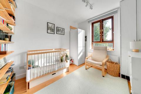13c Richmond Grove, London, N1 2DL
