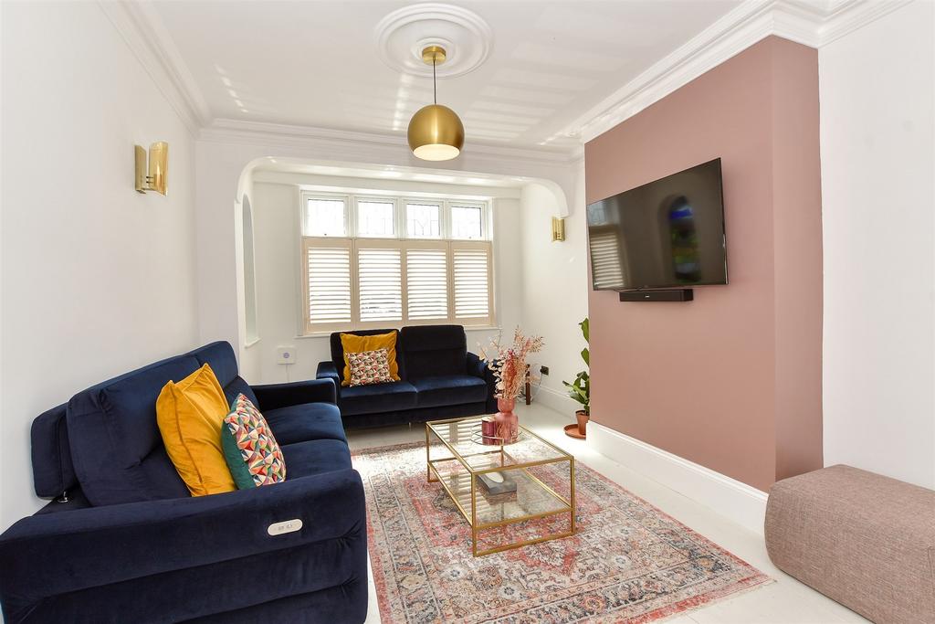 Eccleston Crescent, Romford, Essex 4 bed semidetached house for sale