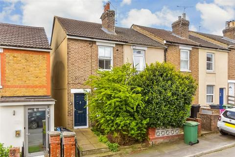 Maidstone - 2 bedroom end of terrace house for sale