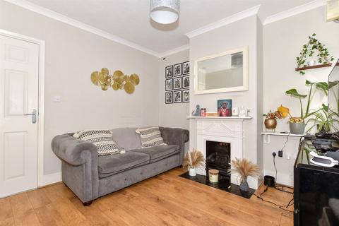 2 bedroom end of terrace house for sale, Dover Street, Barming, Maidstone, Kent