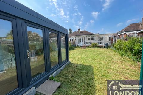 3 bedroom semi-detached bungalow for sale, Gerrard Gardens, Pinner HA5