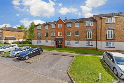 2 bedroom apartment for sale, Lindisfarne Gardens, Maidstone, Kent