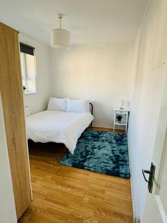2 bedroom flat for sale, Falmouth Road, Elephant and Castle, London SE1