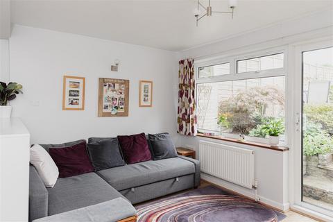 3 bedroom house for sale, Wilmots Close, Reigate
