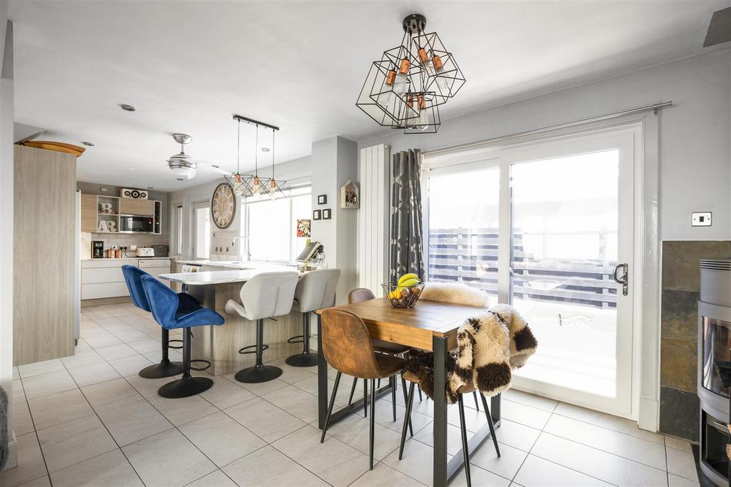 10 C Carnock Road 8.jpg