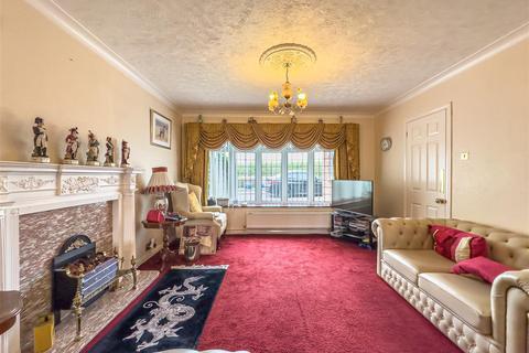 3 bedroom link detached house for sale, Rawreth Lane, Rayleigh SS6