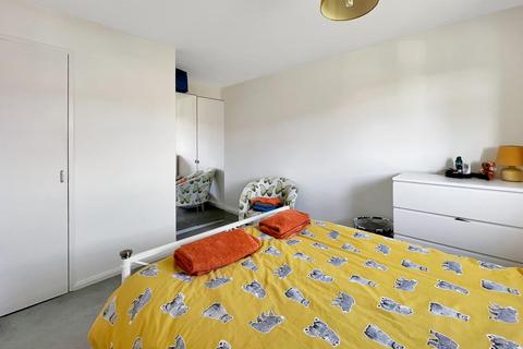 2 bedroom flat for sale, Russet Avenue, Exeter