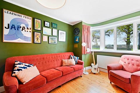 110 Meadowview Road, London, SE6 3NQ