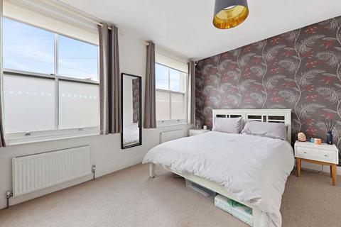 5 Watlington Grove, London, SE26 5RR