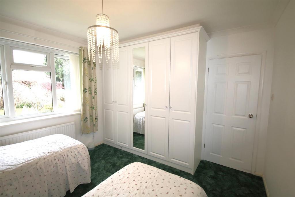 Bedroom 1c.JPG
