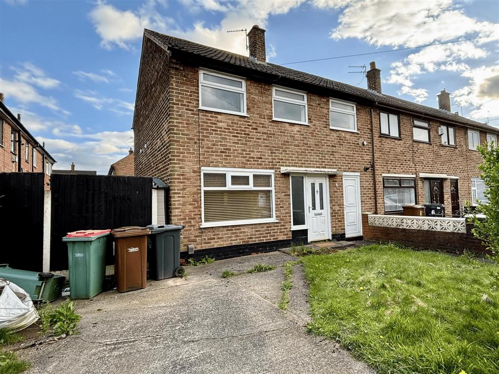 3Bed EndTerraced House to Let on Norcross Place, AshtonOnRibble
