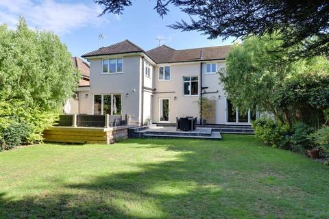4 bedroom detached house for sale, Woodlands Park, Leigh-On-Sea SS9