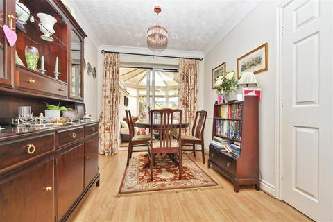 3 bedroom semi-detached house for sale, Apperley Road, Bradford