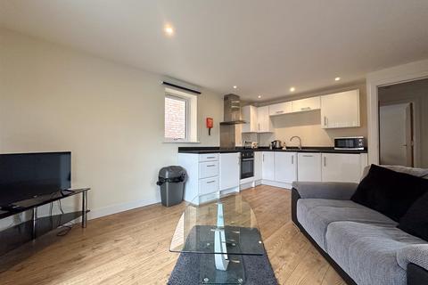 1 bedroom flat to rent, St. Georges Street, Cheltenham GL50 4DE
