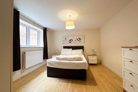 1 bedroom flat to rent, St. Georges Street, Cheltenham GL50 4DE