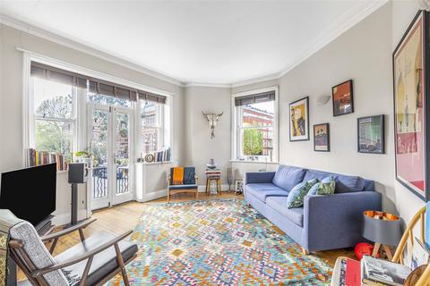 2 bedroom flat for sale, Albert Palace Mansions, London SW11