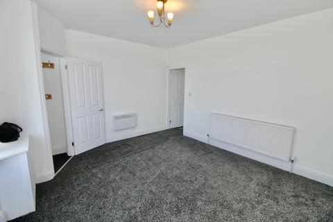 3 bedroom semi-detached house to rent, Rochdale OL11