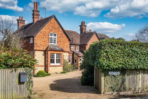 5 bedroom detached house for sale, The Spinning Walk, Shere, Guildford, Surrey, GU5