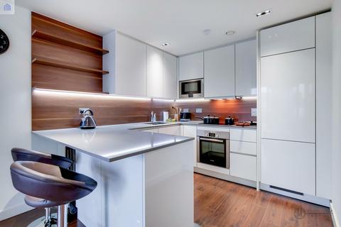 1 bedroom apartment to rent, Devan Grove, London N4
