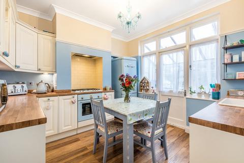 124 Churchfields Road, Beckenham, BR3 4QZ