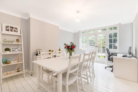 11 Stanhope Avenue, Bromley, BR2 7JR