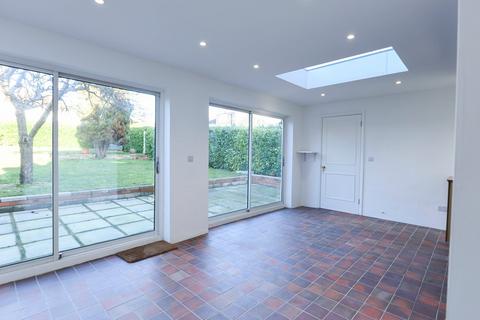 6 Little Court, West Wickham, BR4 9AL
