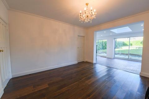 6 Little Court, West Wickham, BR4 9AL
