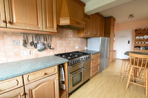 17 Sylvan Way, West Wickham, BR4 9HA
