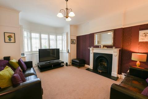 16 Little Court, West Wickham, BR4 9AL