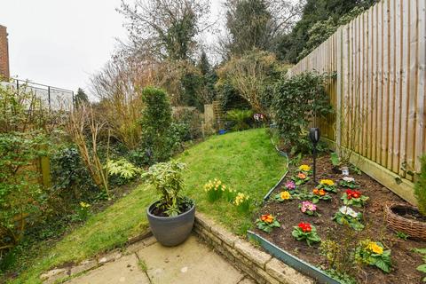 8 The Glen, Bromley, BR2 0JB
