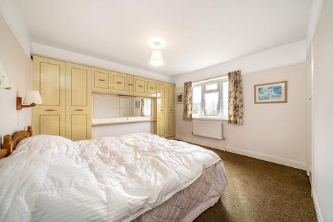 4 The Green, Hayes, Bromley, BR2 7NP